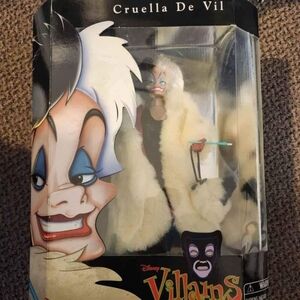 Disney Villains Cruella De Vil Doll with Black and White Fur. Mint In Box Disney
